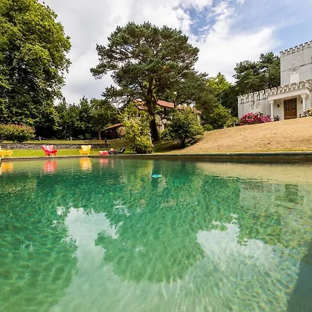 Les Ecuries Keyweek With Swimming Pool In Wooded Park Willa *
