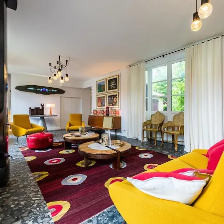 Les Ecuries Keyweek With Swimming Pool In Wooded Park Willa Biarritz